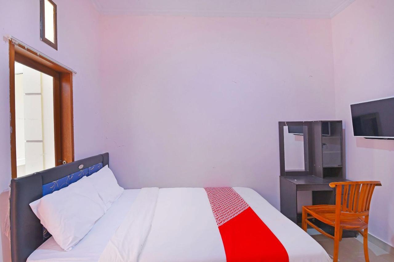 Oyo 91445 Sandat Guest House Denpasar Eksteriør billede